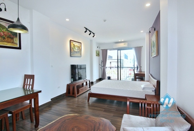 Newly and bright studio for rent in Trinh cong son, Tay ho, Ha noi